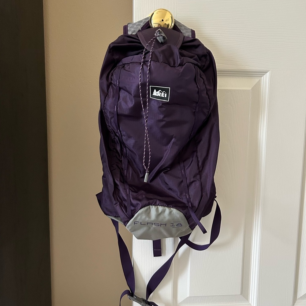 Rei flash pack 18 liter